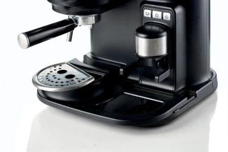 pol_pl_Ekspres-do-kawy-Ariete-Espresso-Moderna-1318-02-Czarny-18349_3.jpg