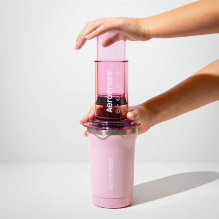 pol_pl_Zaparzacz-do-kawy-AeroPress-Go-Plus-Rozowy-23480_3.jpg
