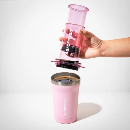 pol_pl_Zaparzacz-do-kawy-AeroPress-Go-Plus-Rozowy-23480_8.jpg